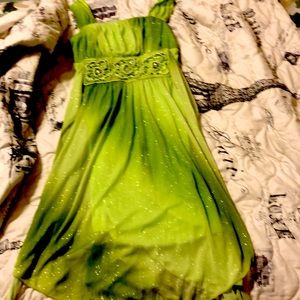 A old flower dress for my dads wedding and I wore it once and haven’t wore since